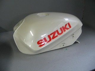 GSX750カタナ S3 パールシャイニーホワイト ウレタン塗料セット500g拍卖