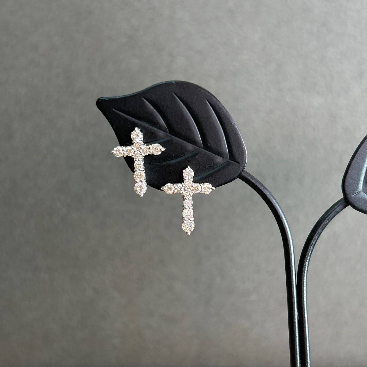 【新品】K18WG★クロスデザインピアス ダイヤモンド 0.40ct 18金ホワイトゴールド キャッチ 拍卖