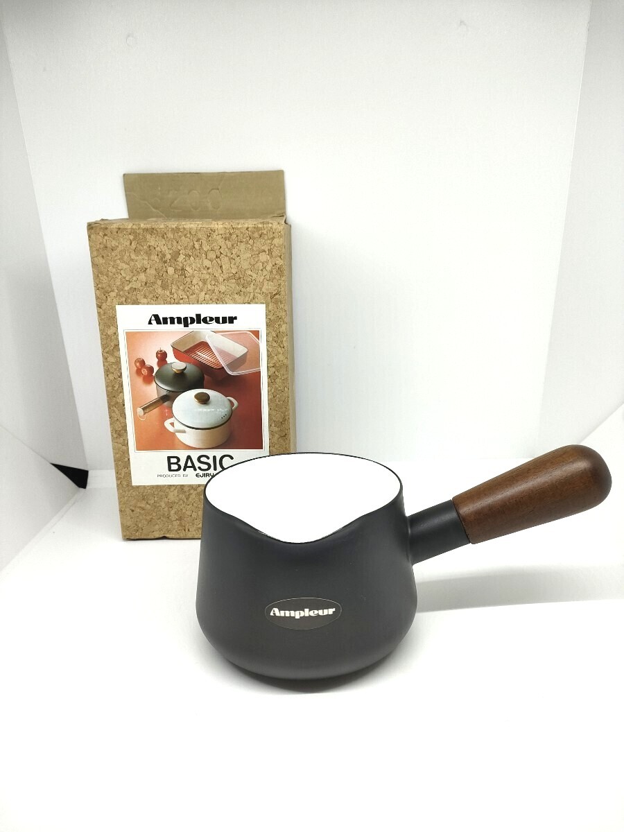未使用◆Ampleur【アンプルール・ベーシック ミルクパン】艶消しブラック◆ホーロー 木製ハンドル 北欧風拍卖