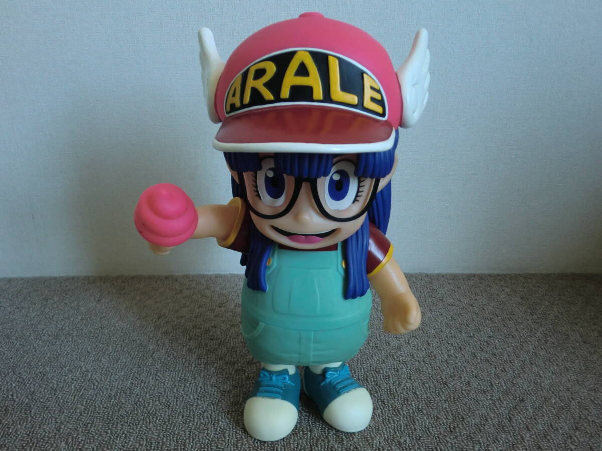 タキコーポレーション アラレちゃん 2007 デカソフビ 37センチ 中古拍卖