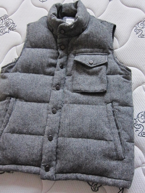 美品 BACK NUMBER ダウンベスト Brand ダウンジャケット 綺麗め メンズサイズSですがユニセックスOK ダウン70%フェザー30% レア 得 特 拍卖