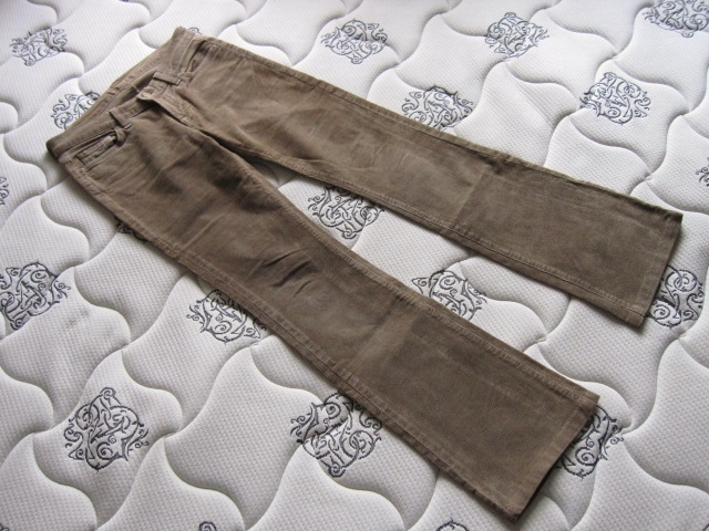 アメリカで購入 美脚7セブン 36 細身え効果パンツ ストレッチ 海外仕様 ボトムス 日本サイズ28相当 コーディロイパンツ カーキーレア 得拍卖