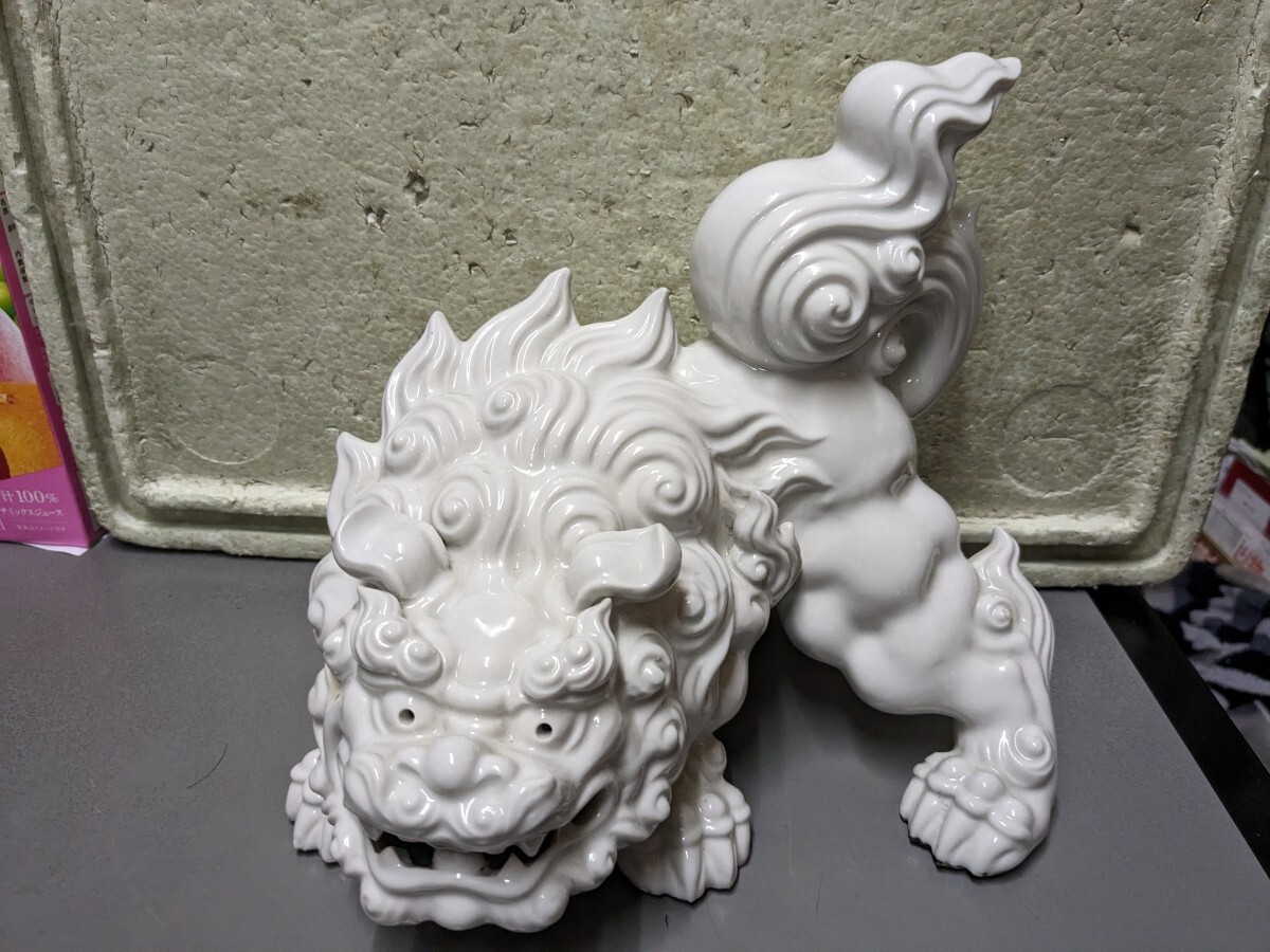 置物 獅子 狛犬 古い 白磁 置物 拍卖