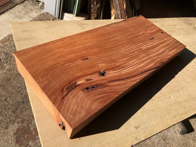 送料無料!花梨【E384M】625×263×58㎜ カリン 乾燥材 木工 DIY 材木 天然木 無垢材《銘木すずめや》拍卖