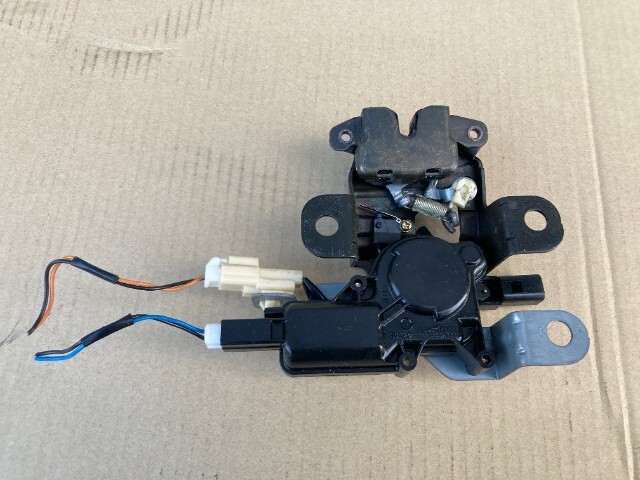 241202 ロードスター NCEC 前期 トランクドアロック拍卖