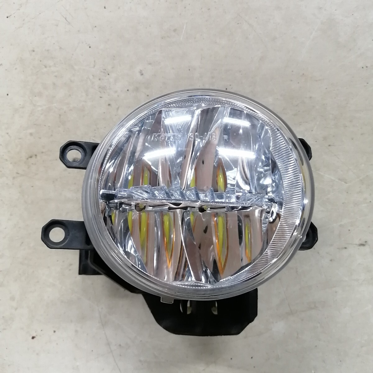 クラウン GRS210 右フォグランプ 30-413拍卖