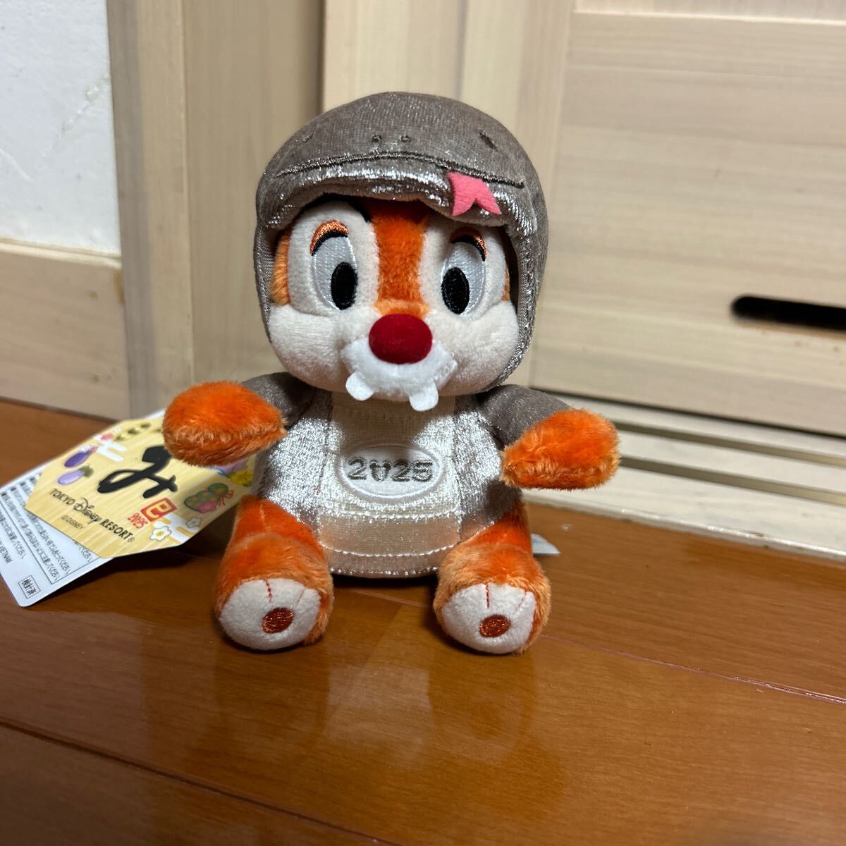 新品タグ付 デール ディズニー ぬいぐるみバッジ 干支 巳年 2025 TDS TDR 正月拍卖