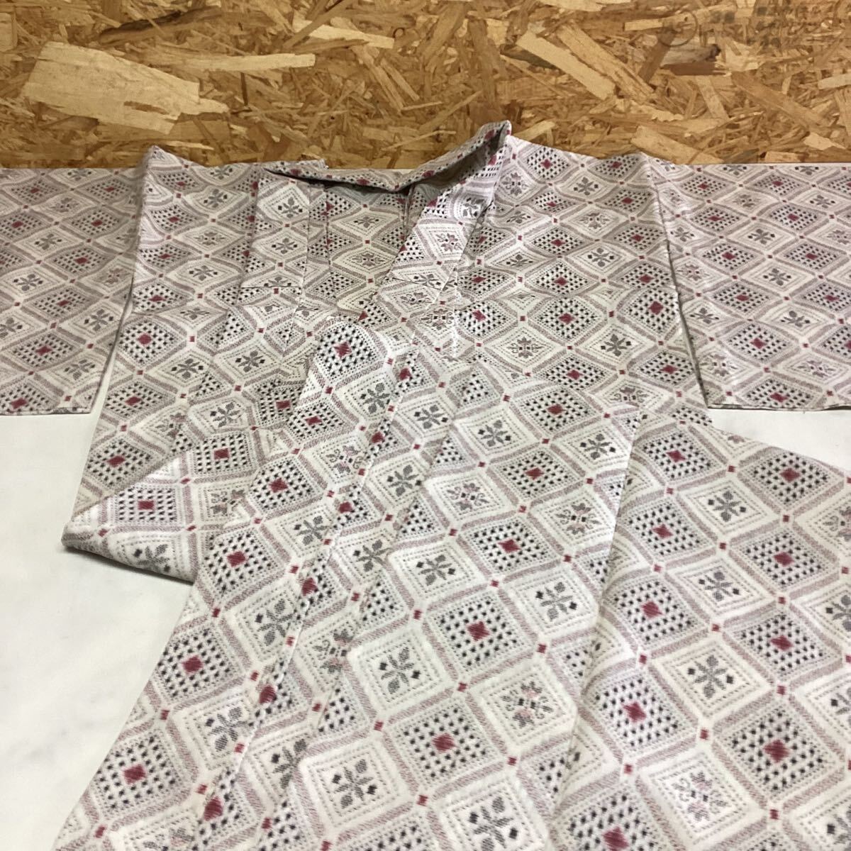 着物 白 カジュアル 可愛い 幾何学模様 シンプル レディース(く86)拍卖