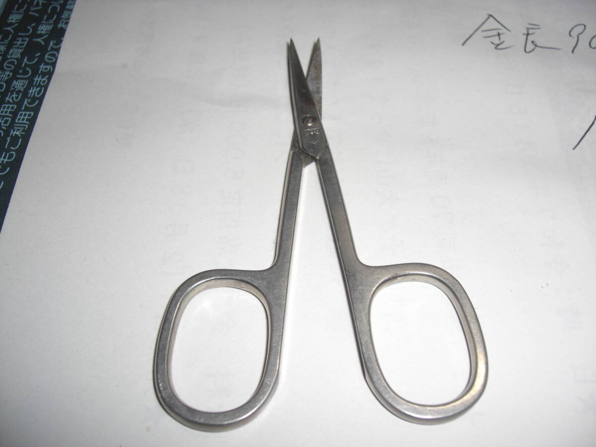 ステンレス製 化粧 眉ハサミ カーブ刃 マユカット 鋏 全長 90mm AW拍卖