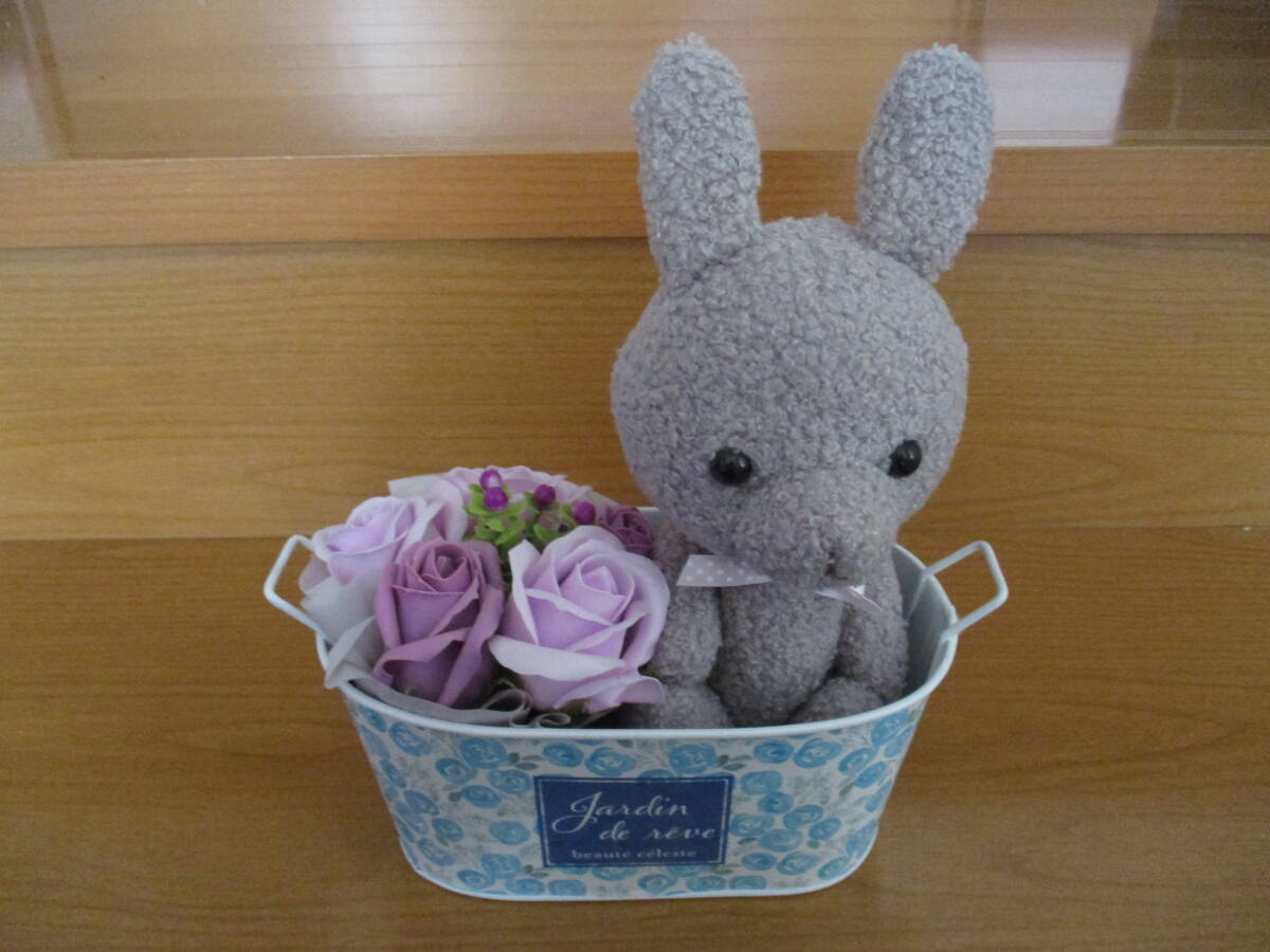 うさぎと薔薇 バラ 置物 ハンドメイド拍卖