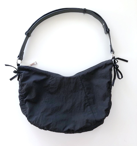 【送料無料】ワンショルダー ギャザーが可愛い ショルダー長さ調整可能拍卖