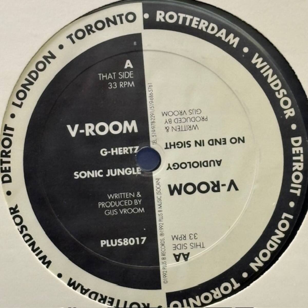 ★V-Room - V-Room(★盤面極上品!)拍卖