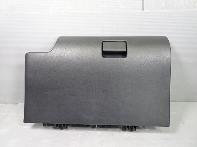 シエンタ 6AA-MXPL10G グローブボックス ハイブリッドG 28934km 1kurudepa拍卖