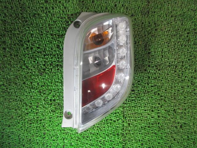 ミライース DBA-LA310S 右テールランプ 81550-B2600 トーカイデンソー 20511 /42102拍卖