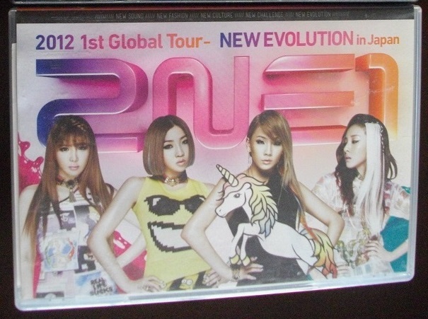 2NE1 2012 1st Global Tour -NEW EVOLUTION in Japan     中古    DVD  2枚組   送料無料 a25拍卖