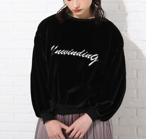 新品 SHOO・LA・RUE/Cutie Blonde  刺しゅうロゴファートレーナー ブラック(019) 02(M) 定価2747円拍卖