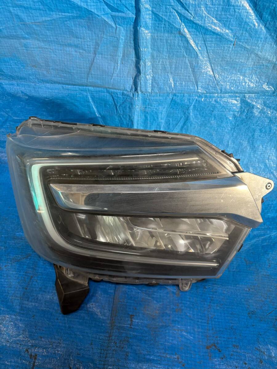 N-BOX カスタム JF3 右ヘッドライト 33100-TTA-J21【ジャンク】拍卖