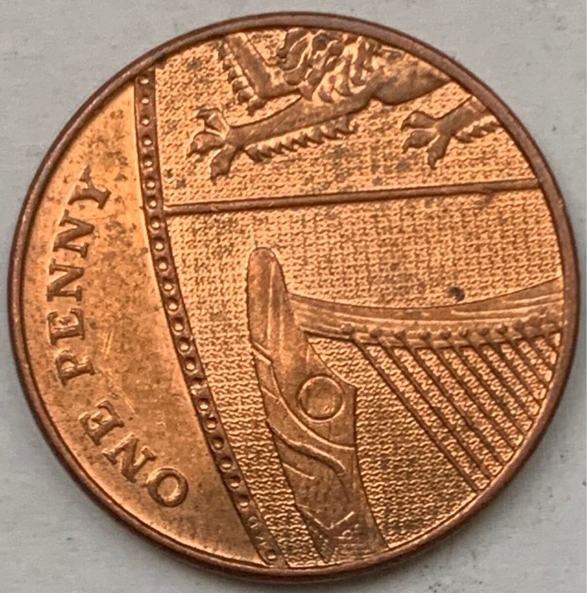 海外コイン イギリス 1ペニー 2008年 国章 盾 シールド エリザベス2世拍卖