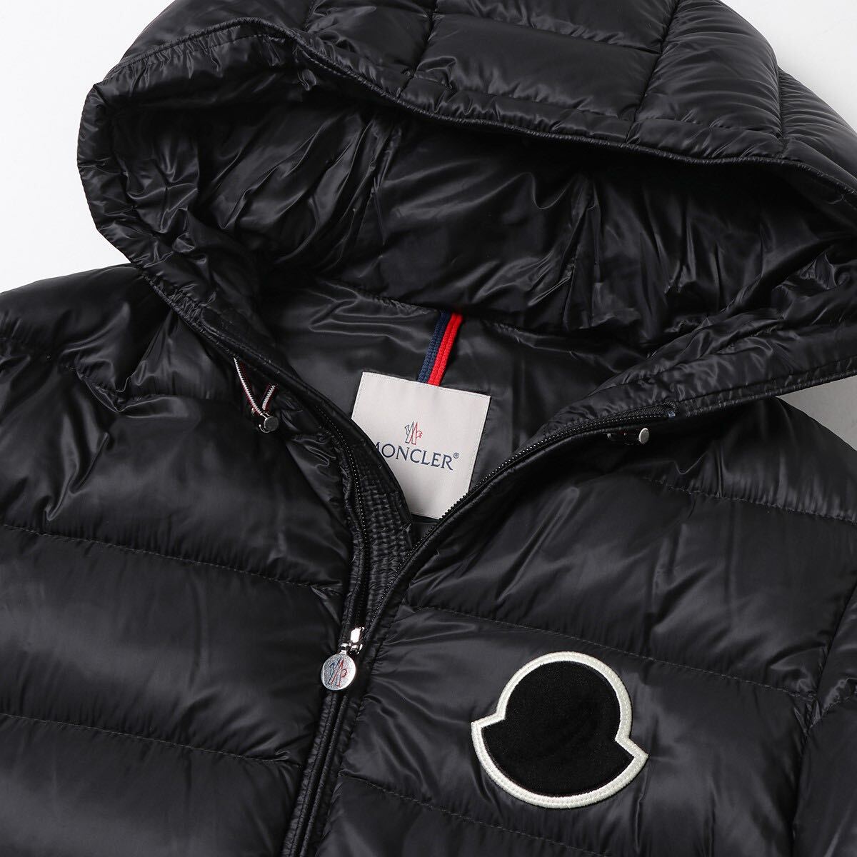 ★定価 328,000円★ 新品 MONCLER SASSIERE 1 サッシエール サシエ ブラック ワッペン モンクレール DIST BRAMANT MAYA 国内正規品拍卖