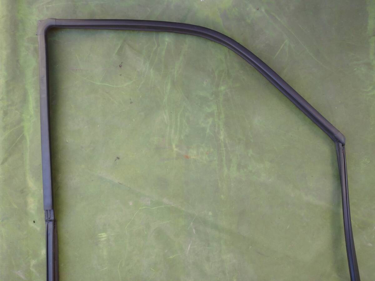 SUZUKI スズキ H18 MRワゴン MF22 左 フロント ガラスモール ガラスラン 助手席 送料無料!!拍卖