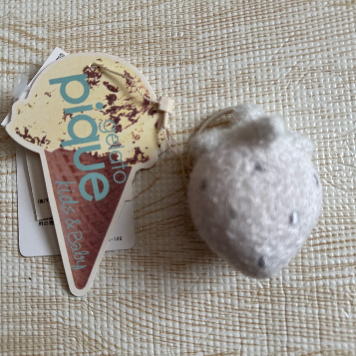 ジェラートピケ いちごモチーフ ヘアゴム 未使用タグ付き シュシュ gelatopique ストロベリー 苺拍卖