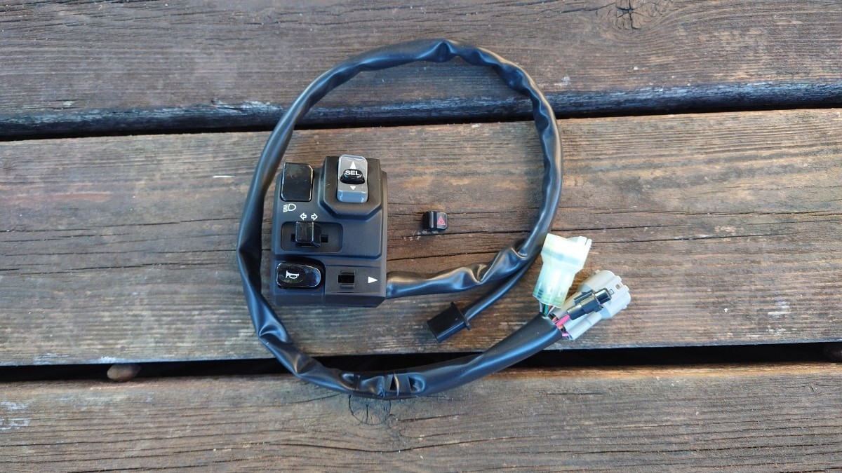 Kawasaki カワサキ純正部品 Z900RS 23 (ZR900CPFBN)ABS ハウジングアッシ(コントロール),LH 46091-0617 ジャンク品拍卖