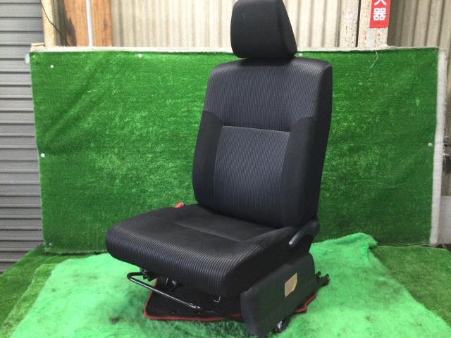 ムーヴ DBA-LA150S アシスタントシート カスタム Xリミテッド2 SA3 W24拍卖