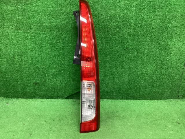 ムーヴ DBA-L175S 右テールランプ L T17 81550-B2180拍卖