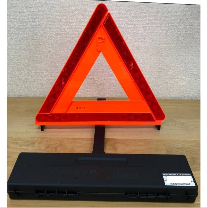 ★新品 未使用 純正部品 日産 ノート 日産車 故障 ケ-ス付き 三角表示板 安全 追突防止 高速道路 事故防止 予防 コンパクト★拍卖