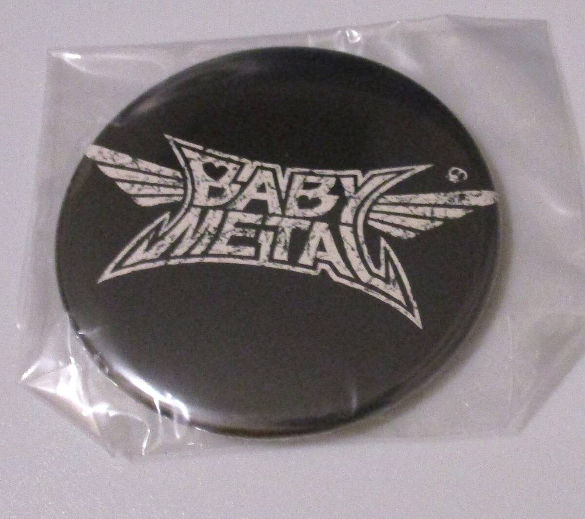 BABYMETAL 缶バッジ クラッシュロゴ 【未使用】中元すず香 菊地最愛 水野由結 デカンバッジ拍卖