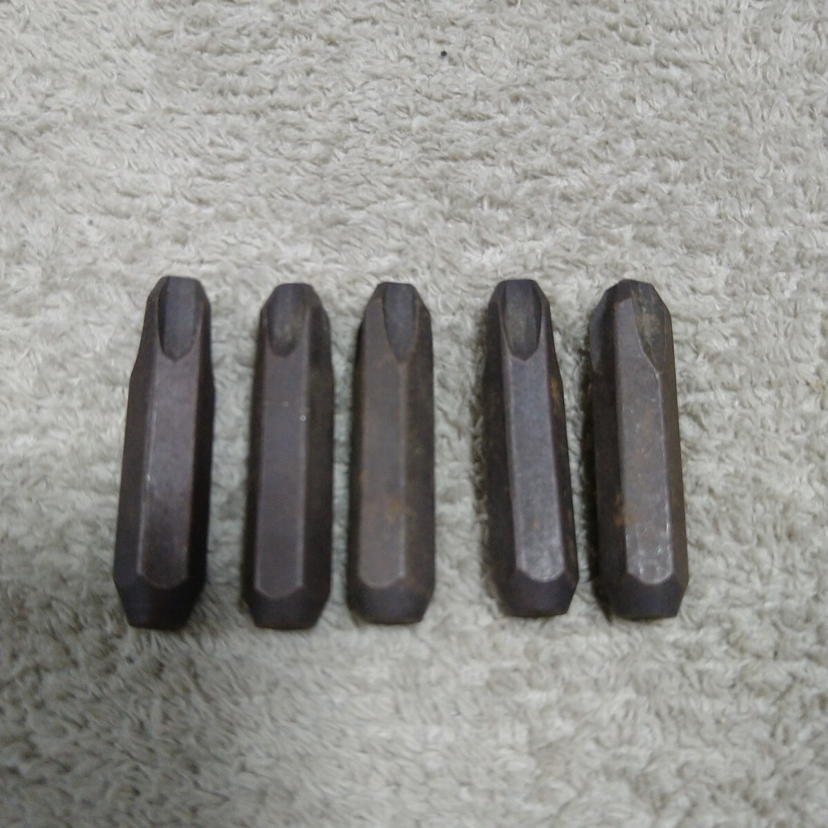 ジャンク品/長期保管品/中古品/メーカー不明/ショックドライバー/インパクトドライバー用ビット/手動/対辺8mm/全長36mm/NO.4/5本セット拍卖