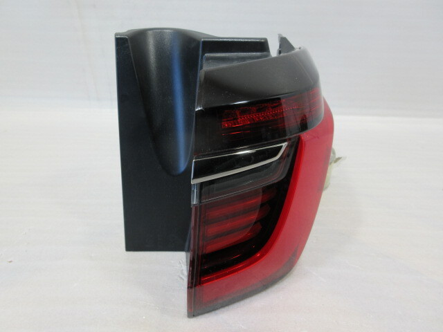 良品 ホンダ オデッセイ RC1 後期 純正 右 テールランプ拍卖