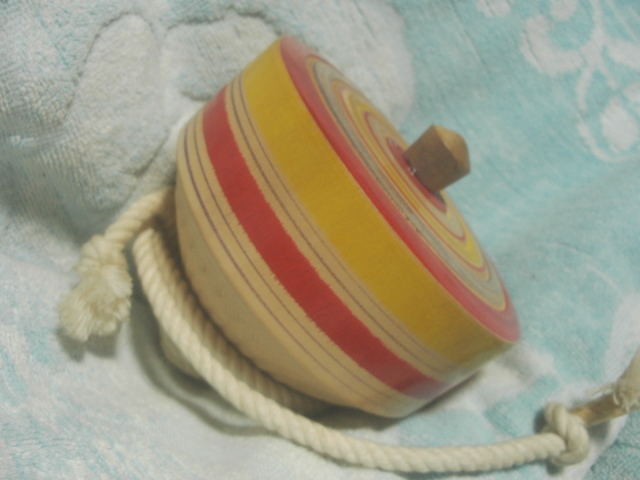 大きい こま アンティーク 約幅 10.5センチ 高さ 11センチ拍卖