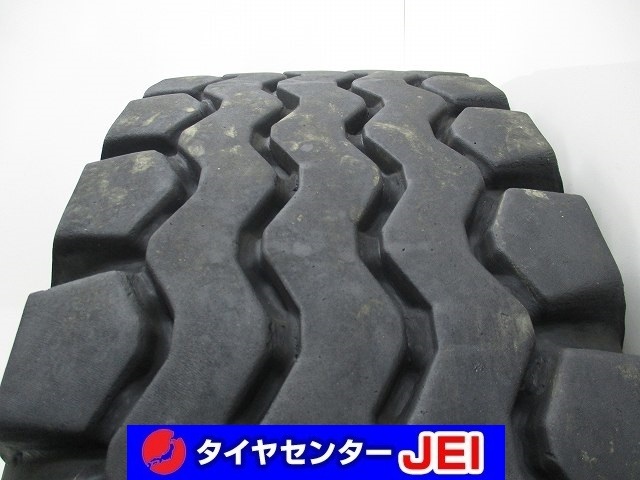 送料無料!! 28×9-15 14PR 6-5mm ダンロップ エレクセーバー 2021年製 フォークリフト 中古タイヤ1本(GM-8469)拍卖