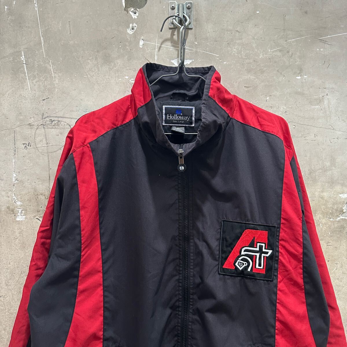 US古着ASSUMPTION カレッジ ナイロンジャケット HOLLOWAY拍卖