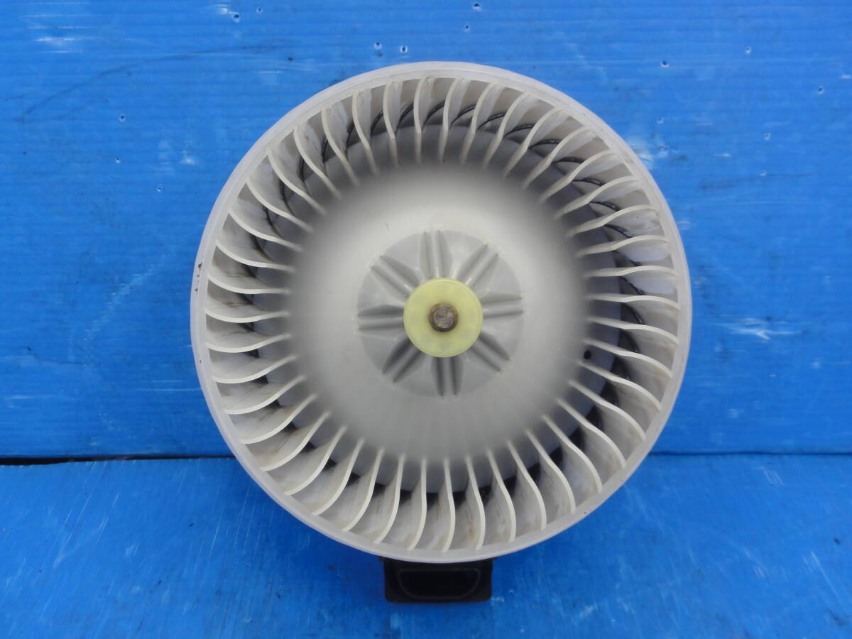 ☆平成25年車 トヨタ NCP141 スペイド ブロアモーター ヒーターモーター 純正 動作OK☆F29222 m拍卖