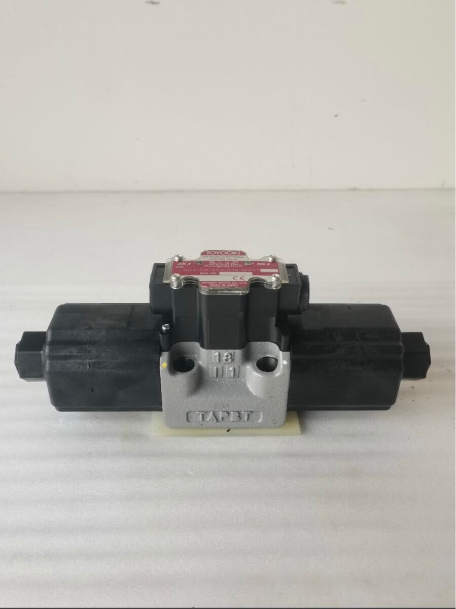 新品未使用 TOYOOKI 豊岡工業SOLENOID DIRECTIONAL CONTROL VALVE ソレノイド方向制御バルブ HD1-3W-BGA-03B-WYR1拍卖