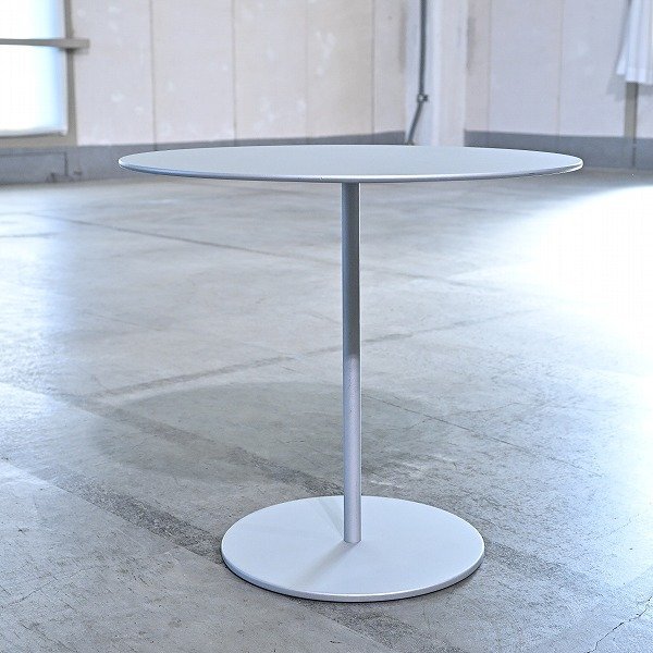 Cassina ixc 21万「ON-OFF/オンオフ」サイドテーブルb ピエロ・リッソーニ ナイト リビング ダイニング 寝室 カッシーナ・イクスシー拍卖