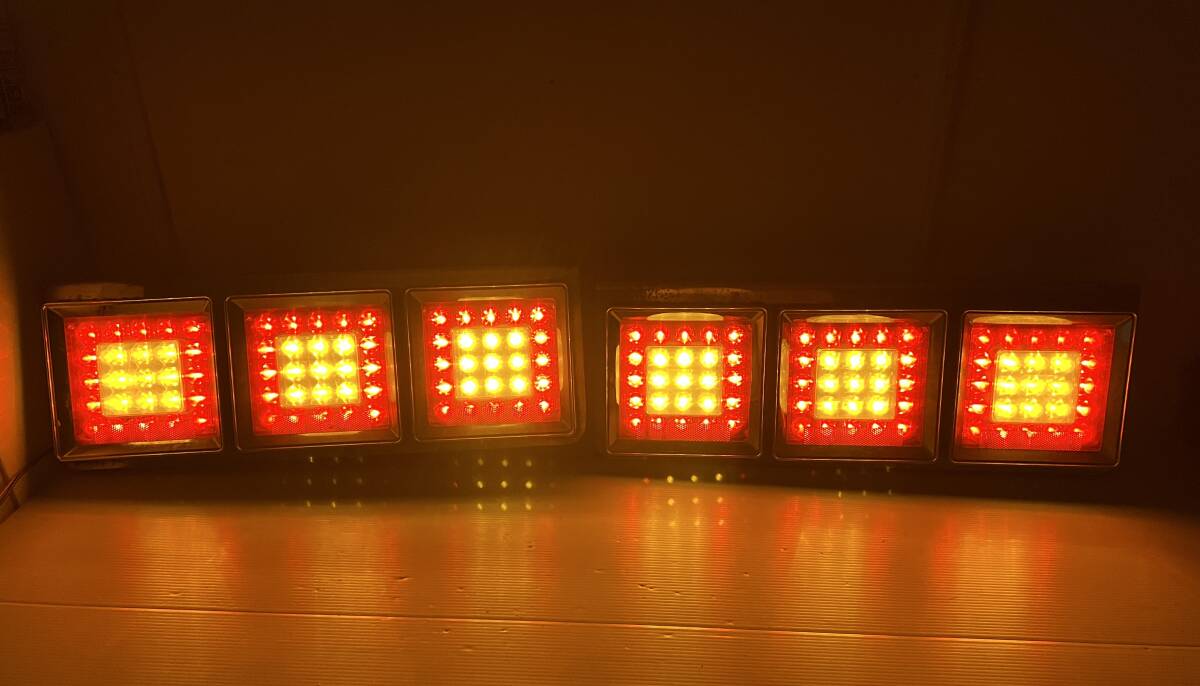 1B081m トラック JB 角型 中型 大型 LED 3連テールライト 三連テールライト テールランプ 左右セット 動作確認済 10拍卖