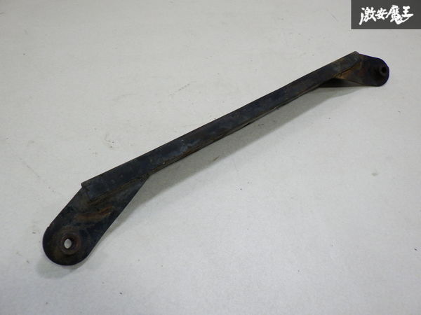 【曲がり無】 車種不明 メーカー不明 取付位置 不明 メンバー ブラケット ? 補強バー ? 取付穴間:約65cm 即納 在庫有 棚F-8拍卖