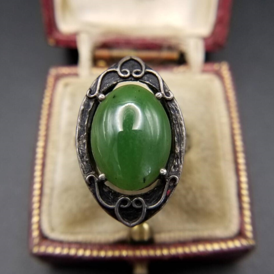 大粒 グリーンストーン カボション ゴシック 925 シルバー ヴィンテージ リング 銀 指輪 装飾美 存在感 ステートメントジュエリー R14-O拍卖