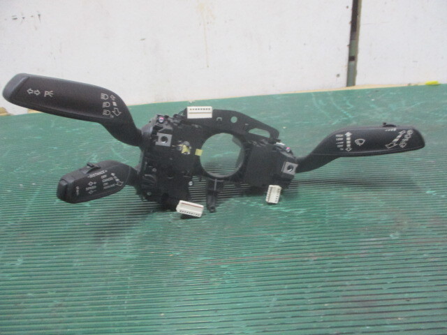 Audi アウディ A3 DBA-8VCXS SPORTBACK ディマースイッチ コンビネーションスイッチ 8V0953521FD 8V0953502D拍卖