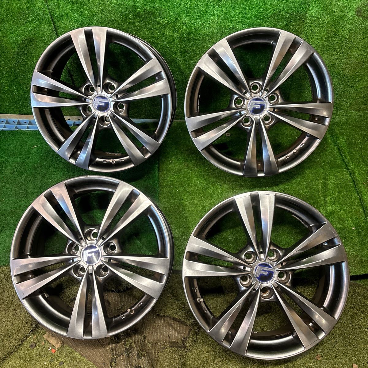 レクサスGWS191 GS450H装着 レアマイスターLFラウンジ17インチアルミホイール 4本セット拍卖