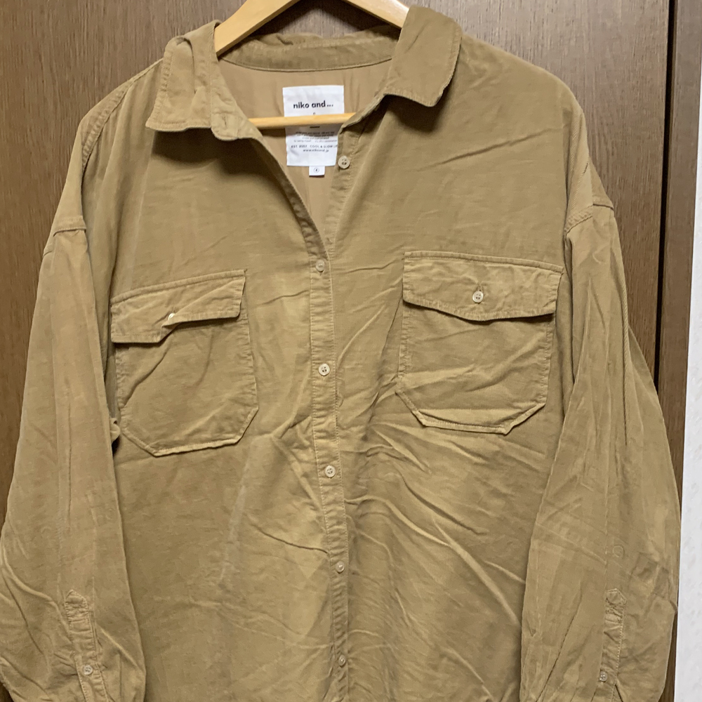 4(L) niko and...|ニコアンド コーデュロイ 長袖シャツ ブラウン系 ボタン逆 ワイドシャツ拍卖