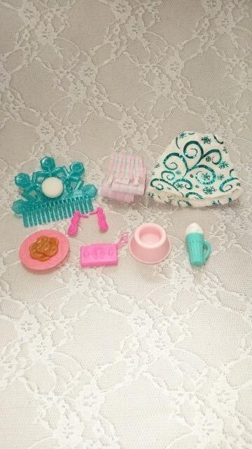 キュートアップ着ぐるみバービーアドベントカレンダー付属品ドール用ピアスバッグエサ入れマフラー雪の結晶くし等小物セットBarbie拍卖