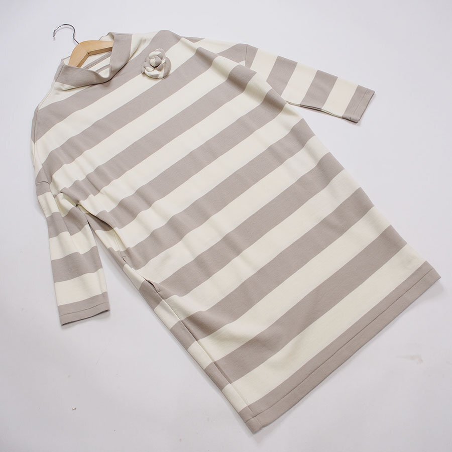 インゲボルグ ベージュx生成ボーダー ニットソー ワンピース/フリーサイズ/発売時の定価25920円/2018AWコレ/日本製/L22152拍卖