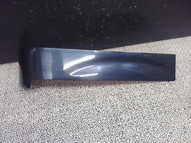 ☆ スペーシア カスタム MK53S スライドレールカバー 右側 ZJ3 64310-79R00 センターレールカバー拍卖