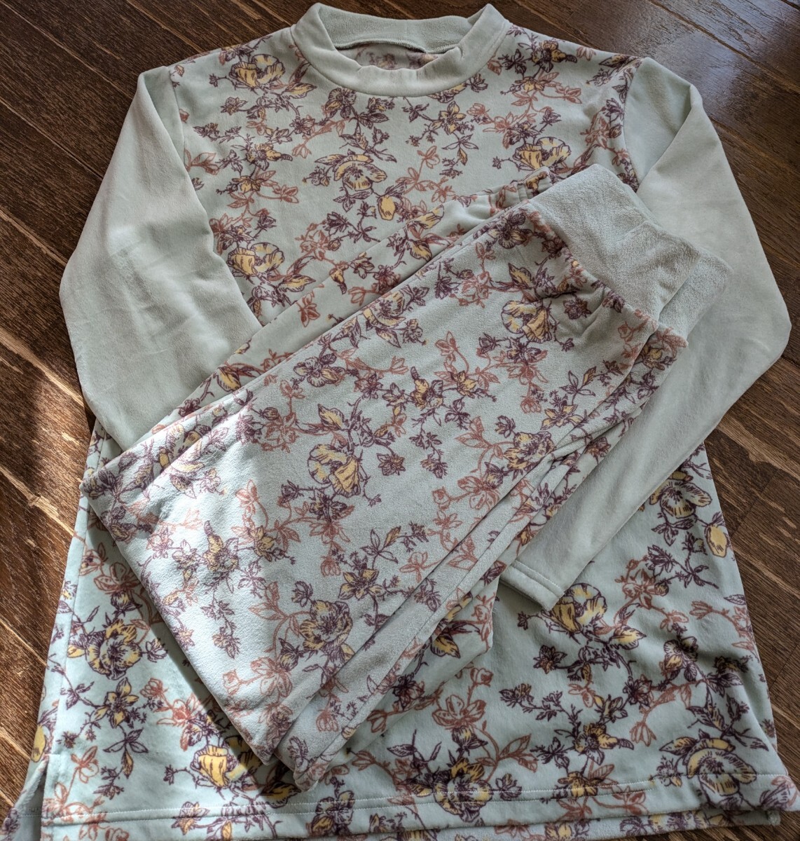 【新品】リラcute★冬用パジャマ拍卖