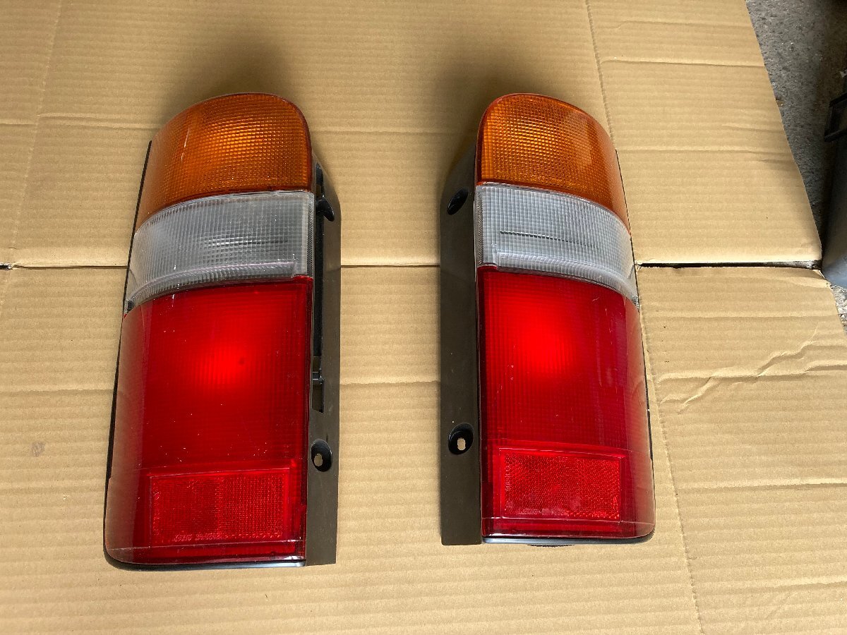 KZH 100系 ハイエース スーパーカスタムG テール 左右セット KZH100G RZH100 Y31拍卖