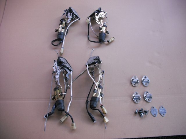 『B242』VG45,5V-EU,センチュリー,CENTURY,左右 リア フロント ドアロック アクチュエーター,ドアストライカー,ha22z VG40拍卖